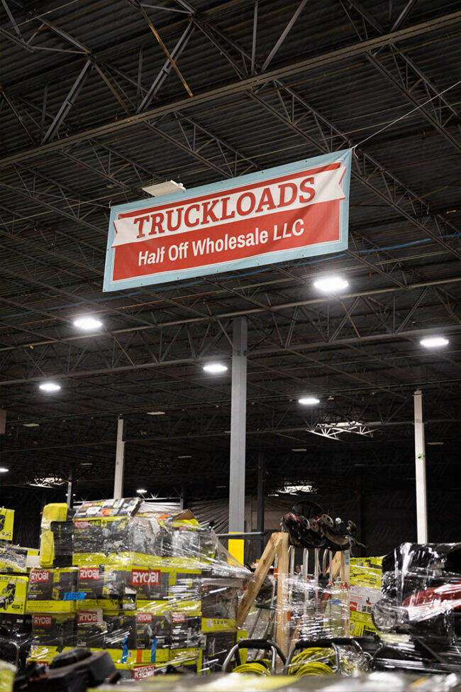 Wholesale Pallets & Truckloads Liquidation Warehouse